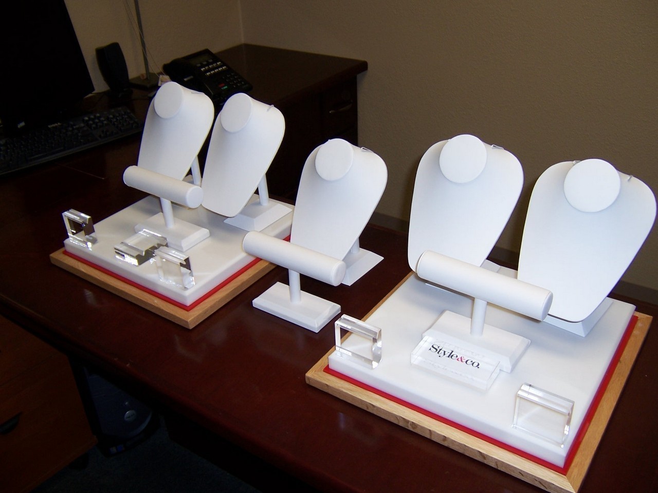 Universal Custom Display